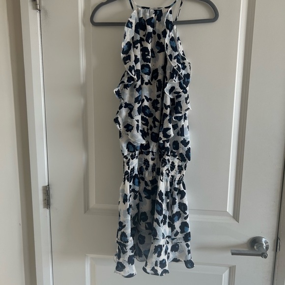 Parker White Blue Snow Leopard Ruffle Print Dress Size M - Picture 4 of 9
